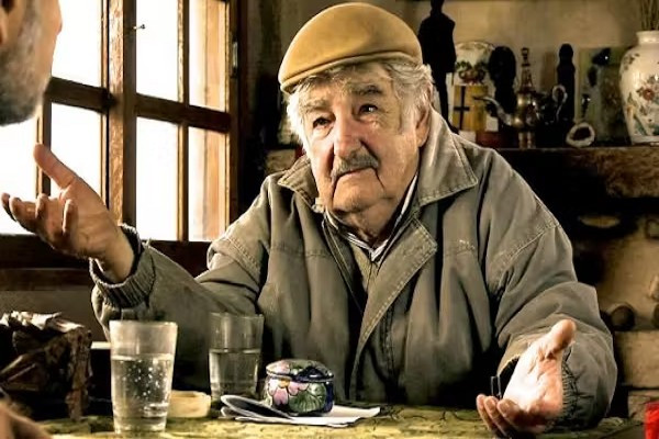 Ông Mujica đã từ chối Cung điện Tổng thống để sống trong một trang trại nhỏ và quyên góp phần lớn tiền lương của mình cho tổ chức từ thiện. Ảnh: Ảnh: DP.