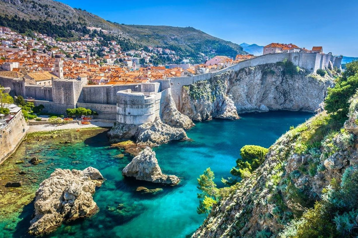 Dubrovnik nổi tiếng với số lượng lớn mèo, chúng thường lang thang trên đường phố. Ảnh: CC.