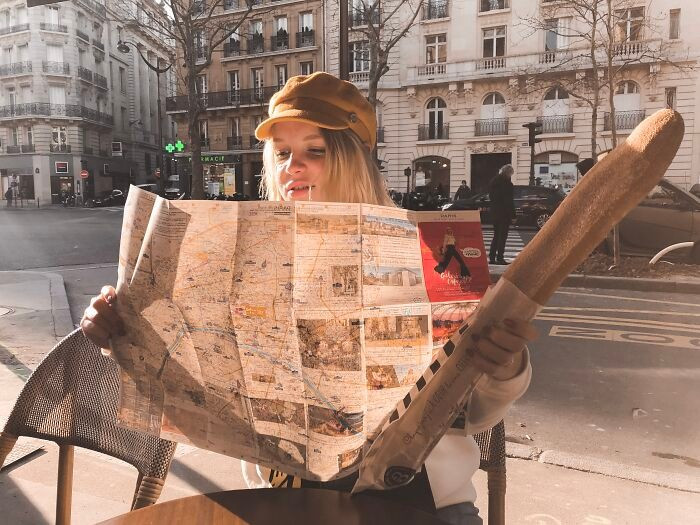 Paris tổ chức cuộc thi thường niên tìm ra loại bánh mì Baguette ngon nhất thành phố. Người chiến thắng sẽ nhận được ít nhất 4.000 euro tiền mặt.