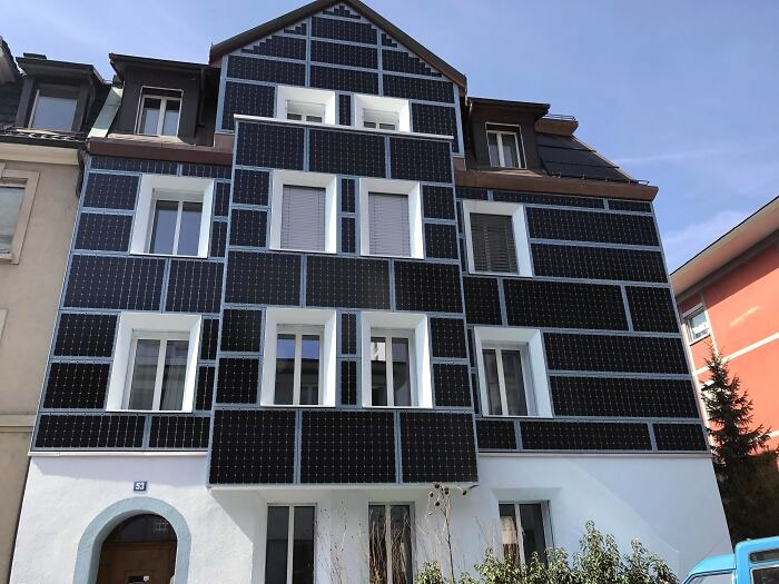 Ngôi nhà này ở Zurich được bao phủ bởi các tấm pin mặt trời.