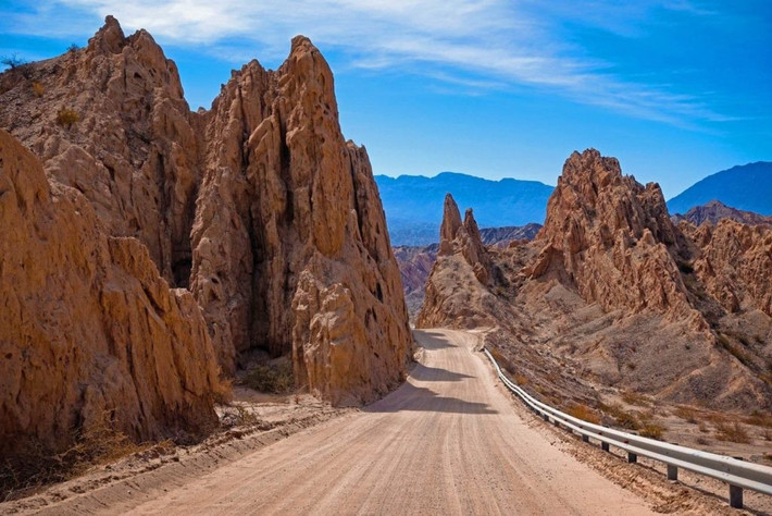 Quốc lộ 40 (RN40) ở Argentina đi qua nhiều Di sản Thế giới được UNESCO công nhận cũng như các khu bảo tồn thiên nhiên. Ảnh: starryeyedtravels.