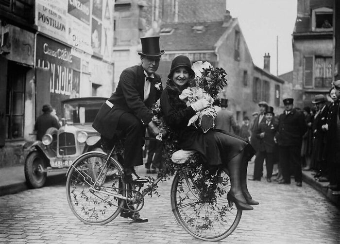 Đám cưới ở Paris (Pháp) năm 1930.