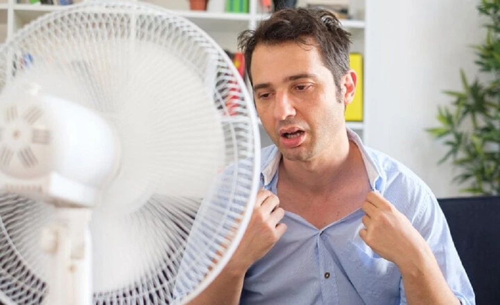 Quạt máy có thể khiến bạn nóng hơn trong nắng nóng khô