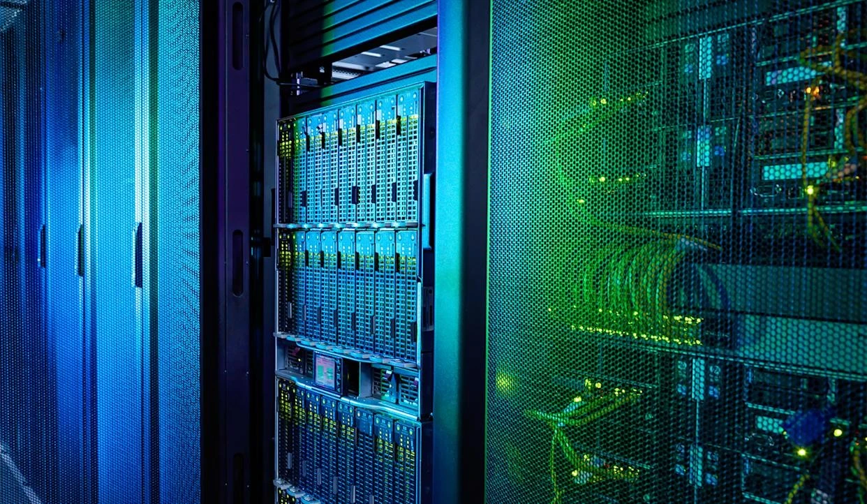 Google giảm 33 lần năng lượng cho mỗi truy vấn AI