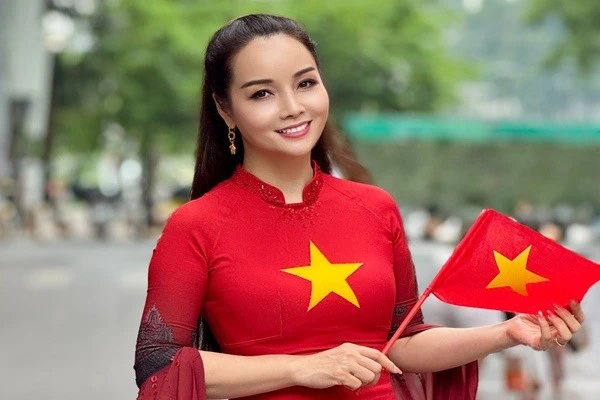 Mai Thu Huyền bồi hồi trong buổi tổng hợp luyện lần 1 cho đại lễ 2/9