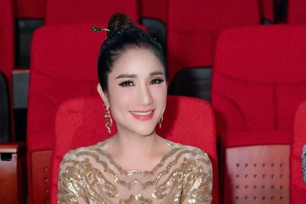 MC Cát Tường đáp trả khi bị antifan chê hết thời