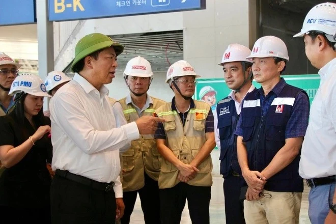 [VIDEO] Quân đội đổ bộ công trường sân bay Long Thành, chạy đua với thời gian