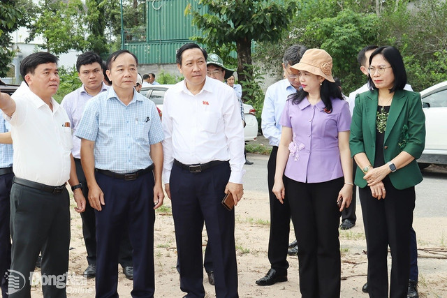 Lãnh đạo Đoàn Đại biểu Quốc hội tỉnh và lãnh đạo UBND tỉnh đi thực tế kiểm tra dự án trên địa bàn xã Phước An, tỉnh Đồng Nai.Ảnh: Lê An 11-1431.jpg
