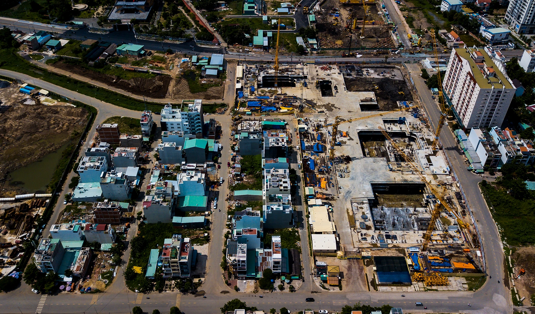 Soi dự án Laimian City khổng lồ với 13.000 căn hộ xây trái phép giữa Sài Gòn