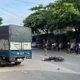 Xe máy va chạm xe tải trên QL38, 3 người thương vong