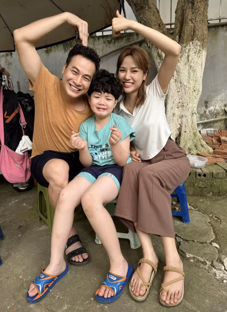 Trên phim, Anh Đào thường được chọn vào vai cô gái thôn quê giản dị, có tính cách thẳng thắn, bộc trực. Trong phim"Vui lên nào anh em ơi", cô vào vai Thanh Thu - vợ nhân vật Tiến (Anh Đức thủ vai), một người phụ nữ tháo vát, đảm nhiệm mọi việc trong nhà và kiếm tiền thay chồng.