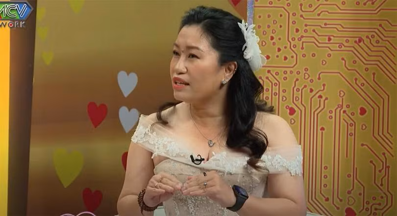 Chang trai cuoi me don than hon 15 tuoi, hon nhan hanh phuc-Hinh-2