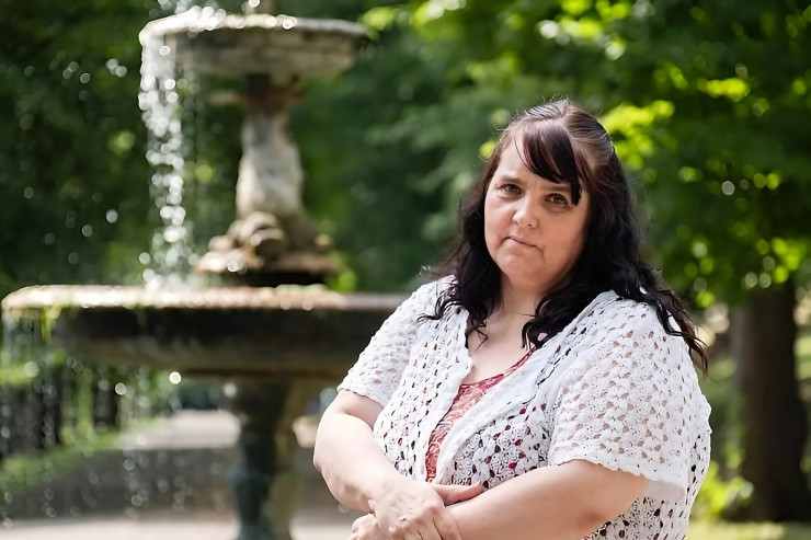 Sai lầm vì bỏ chồng và 3 con để theo tình trẻ kém 18 tuổi Sai lam vi bo chong va 3 con de theo tinh tre kem 18 tuoi