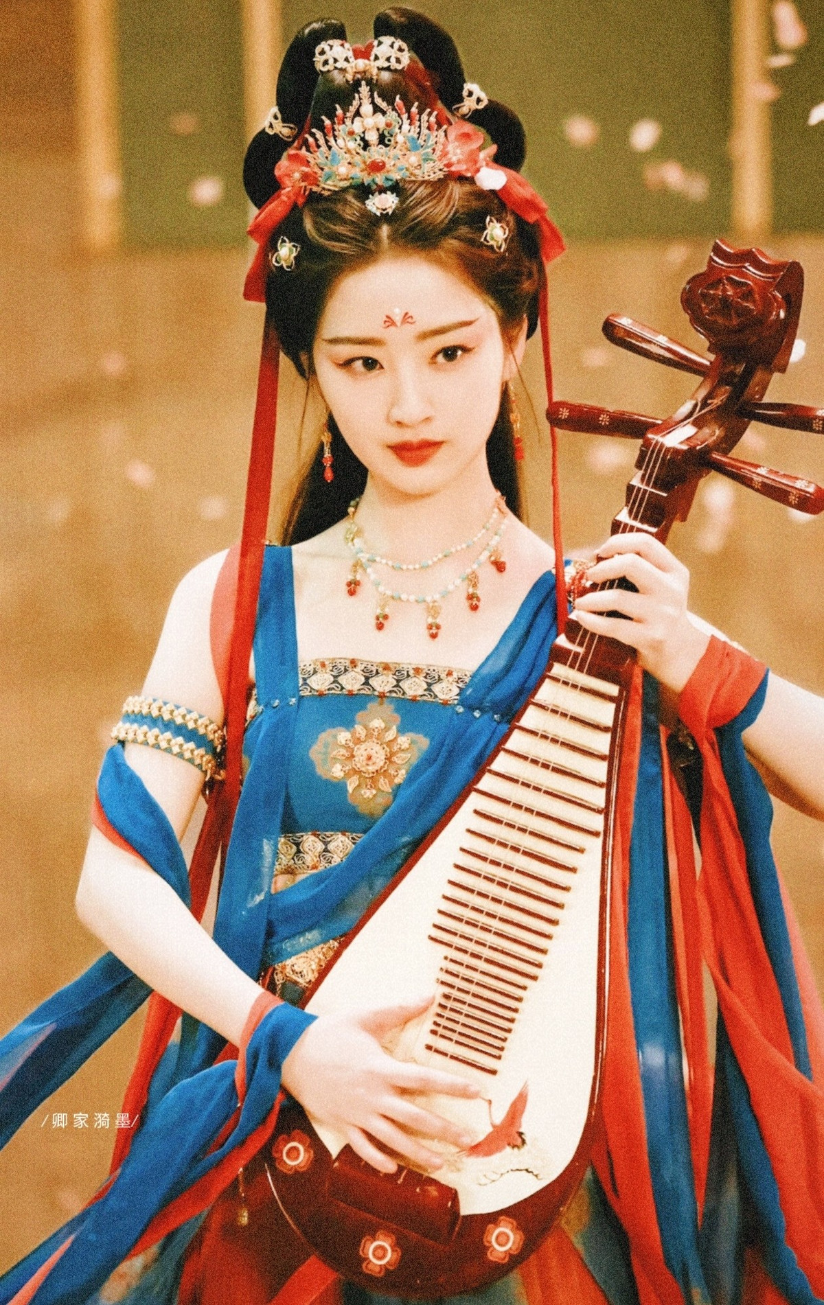 Theo Sohu, sắp tới sẽ là thời kỳ của lứa tiểu hoa đán cuối 9X và 10X. Những gương mặt mới mẻ có thể tạo nên điều bất ngờ.