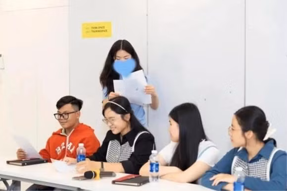 Vi sao Ha Phuong - em gai ty phu cua Cam Ly quyet giau con?-Hinh-4