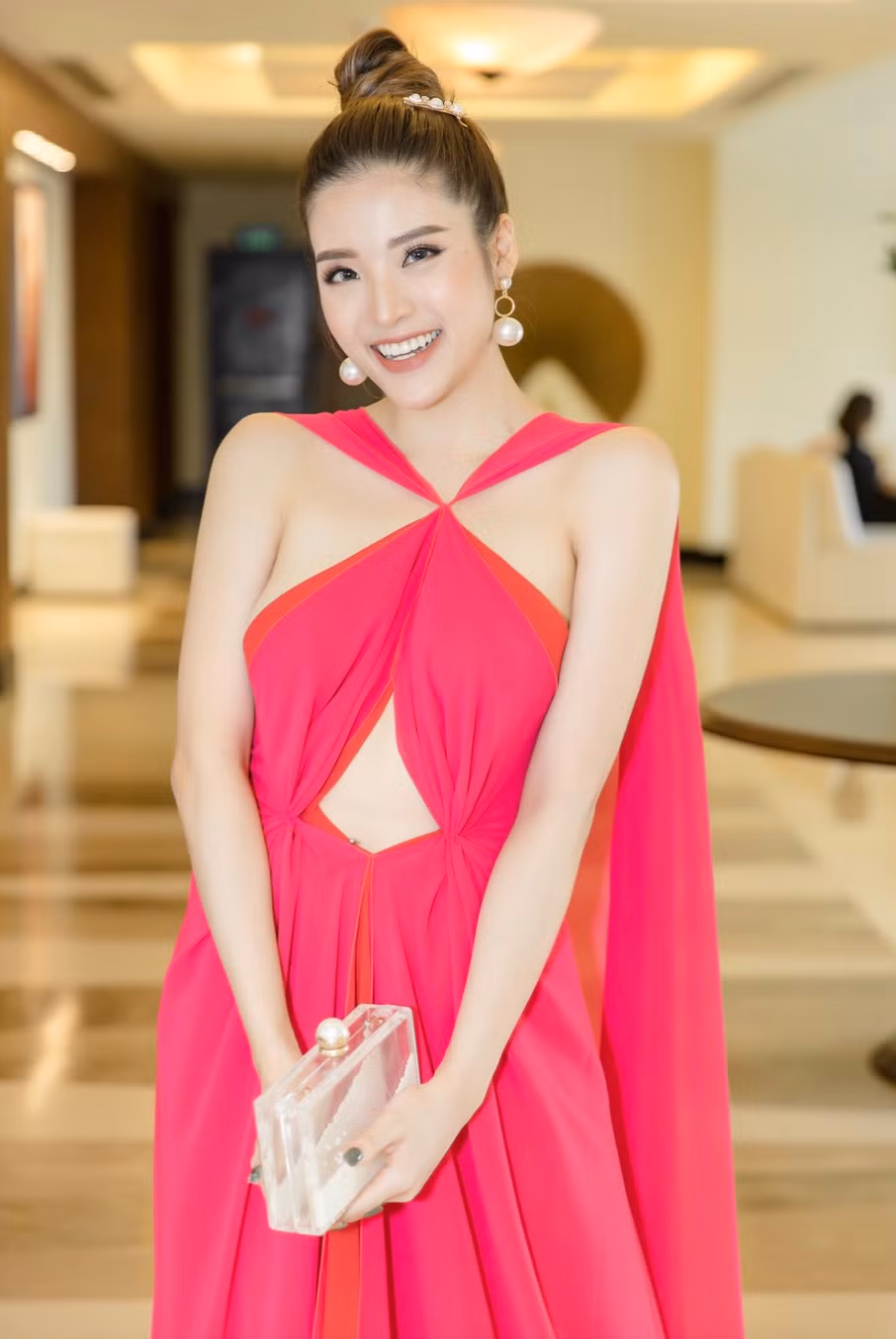 Thi hoa hau co phai chi con la gameshow giai tri de kiem tien?-Hinh-2