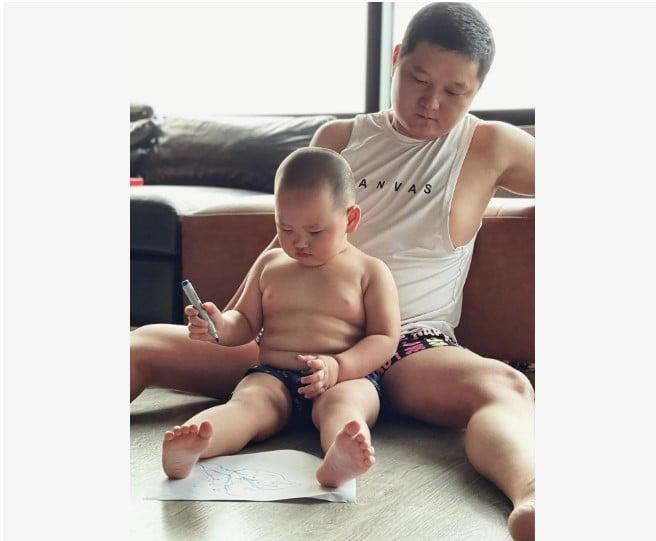 on trai thứ hai của Trà My Idol giống bố, không có nét của mẹ.