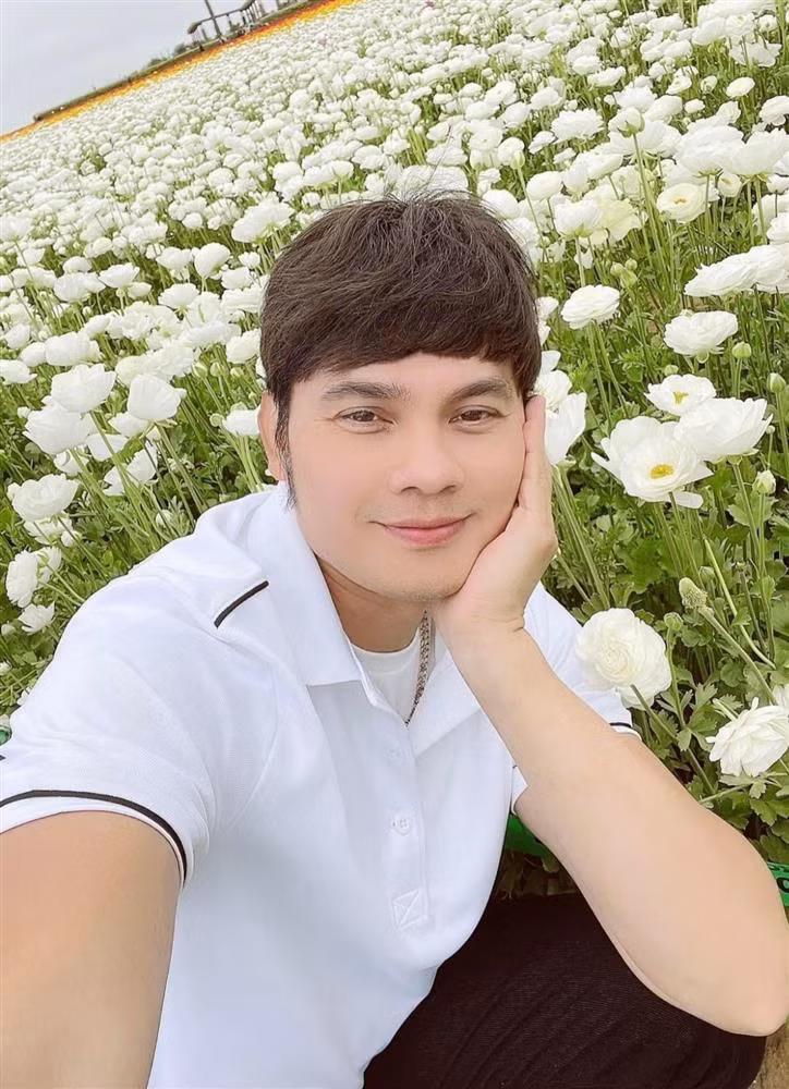 NSƯT Kim Tiểu Long tiết lộ vấn đề kinh tế trở thành khó khăn chung. Công việc kinh doanh buôn bán của anh đôi khi cũng gặp nhiều trở ngại.