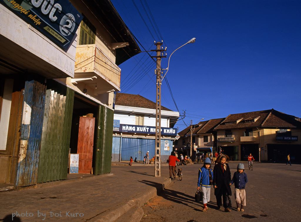 Góc 3 tháng 2 – Trương Công Định ở khu Hòa Bình.