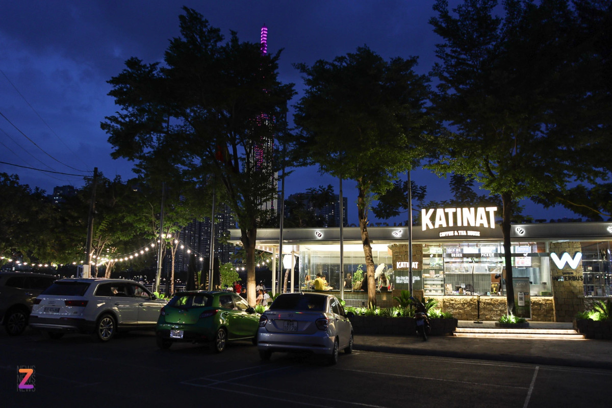 Katinat bến Bình An cũng là điểm đến yêu thích của giới trẻ, nhất là vào buổi tối.