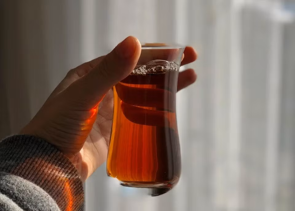 Nhung nguoi khong nen uong nuoc dau den giai nhiet