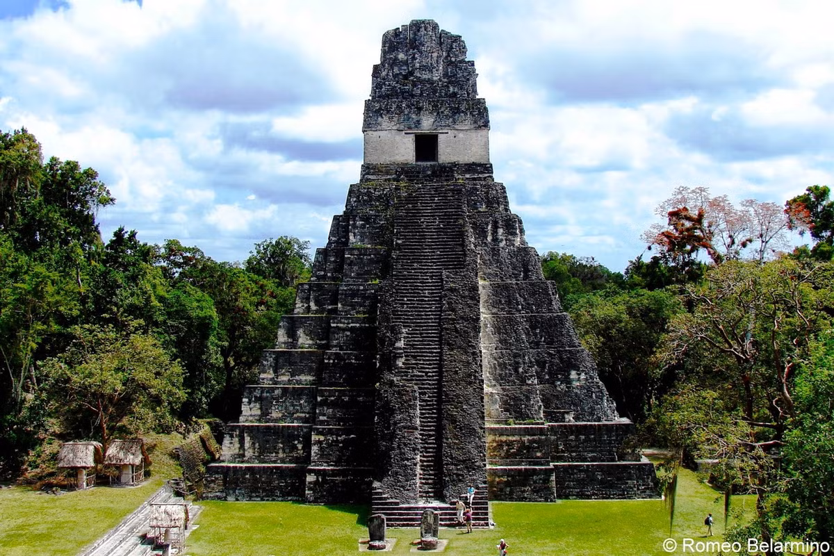 2. Đền Tikal I là tên gọi của một trong những công trình kiến trúc chính tại Tikal, một trong những thành phố và địa điểm khảo cổ lớn nhất của nền văn minh Maya, ngày nay thuộc địa phận Guatemala. Ảnh: Katherine Belarmino.