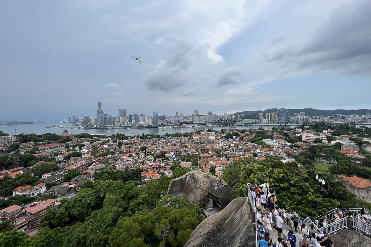 Vào năm 2017, hòn đảo này đã được UNESCO công nhận là Di sản văn hóa của thế giới. Ảnh: Pickle Deli Square.