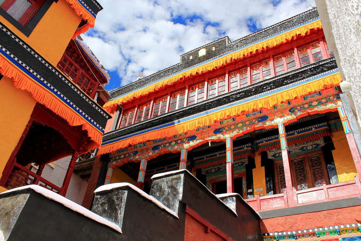 Các tầng trên cùng của tu viện là một kho lưu trữ kinh sách mà chỉ có một số nhà sư được phép tiếp cận. Ảnh: SatyadevHirani.