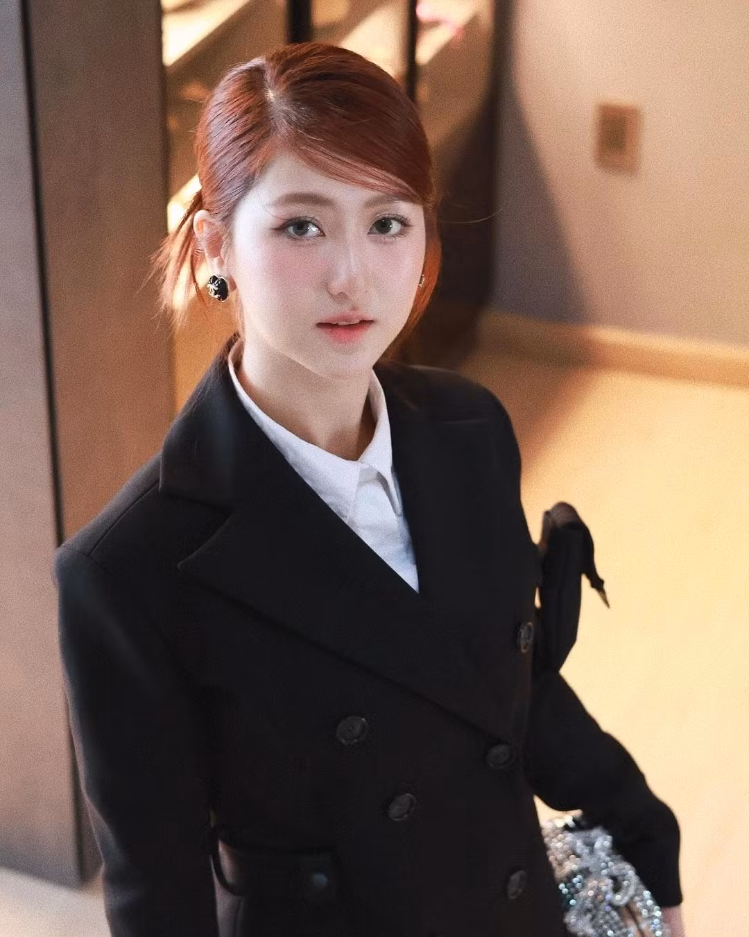 Nang tho 'Mat biec' ghi diem khi di bien-Hinh-4