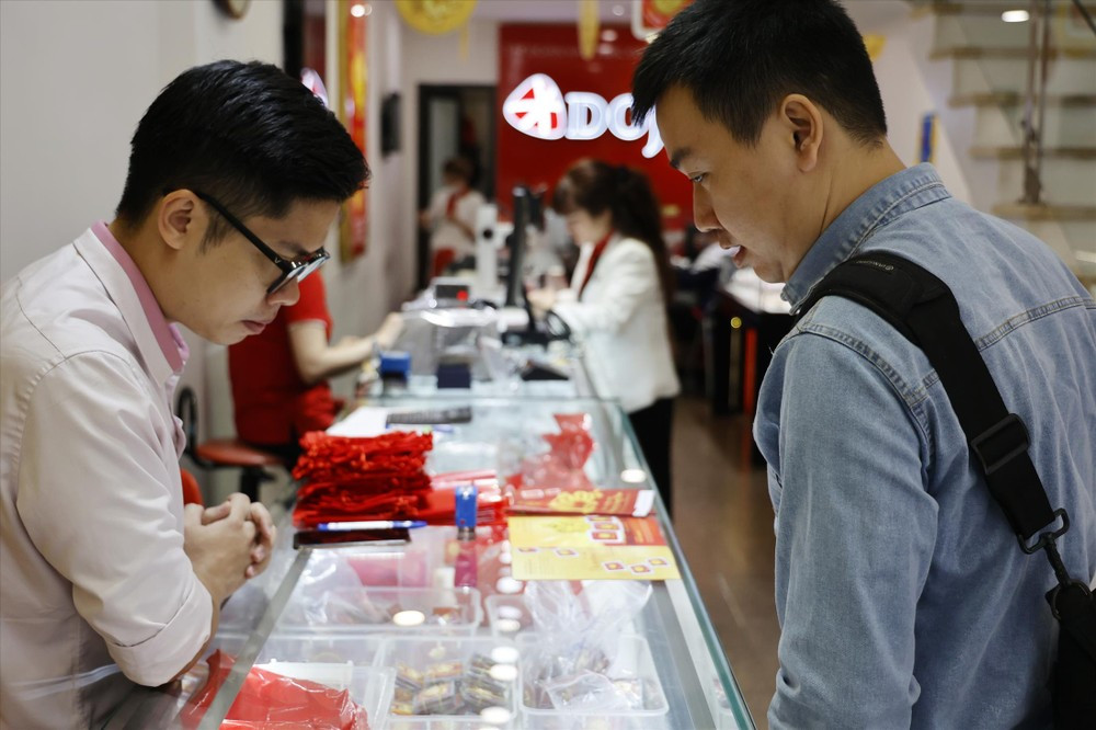 Cấp thiết xóa bỏ độc quyền vàng với doanh nghiệp Cap thiet xoa bo doc quyen vang voi doanh nghiep