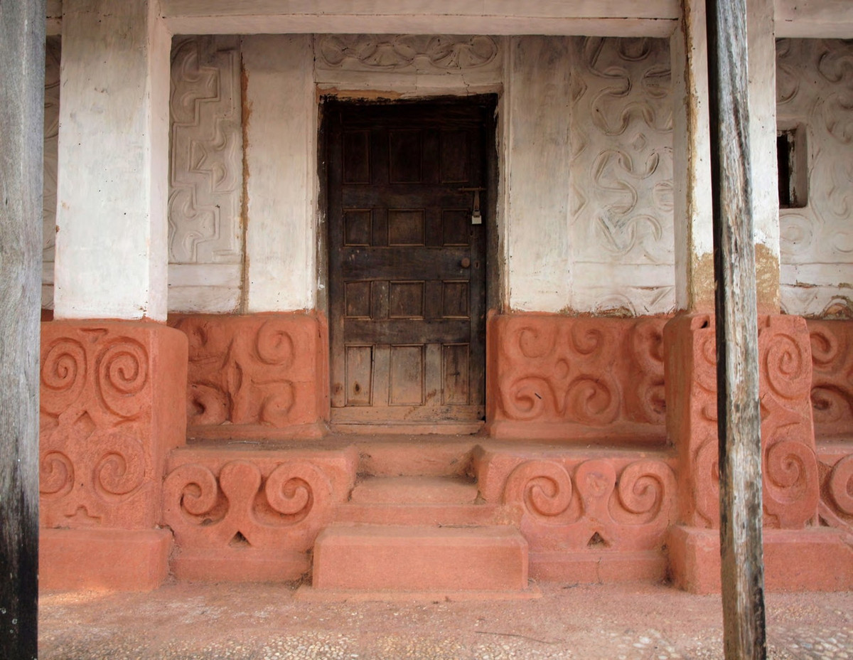 Các tác phẩm thể hiện hoa văn hình xoắn ốc, họa tiết phong cách Ả Rập cùng hình tượng các loài chim, thú và cỏ cây. Ảnh: World Monument Fund.