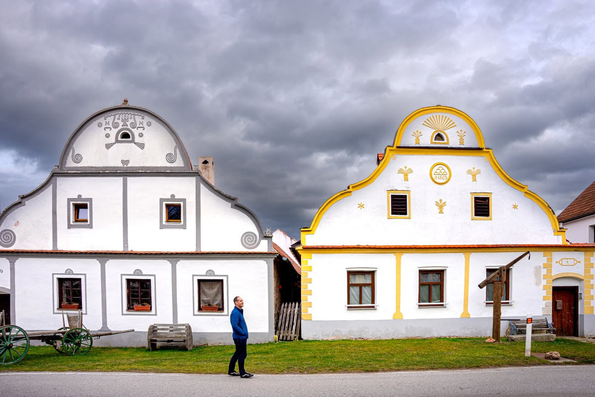 Từ năm 1520 tới 1525, ngôi làng gần như bị xóa sổ vì nạn dịch hạch, chỉ còn hai người sống sót. Một cột đá được dựng ở đầu làng phía Bắc để tưởng nhớ biến cố này. Ảnh: Museum of Wander.