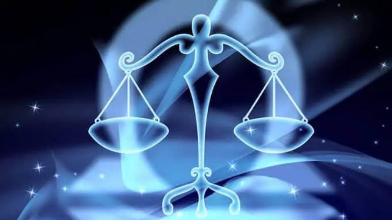  Mối quan hệ tốt đẹp giữa các cá nhân này sẽ mang lại cho bạn nhiều cơ hội kinh doanh và giàu có hơn. Trong vài năm tới, vận may tài chính của Thiên Bình sẽ suôn sẻ như hiện tại. Chỉ cần giỏi nắm bắt cơ hội, bạn sẽ có thể bơi lội thoải mái trong đại dương của cải. 