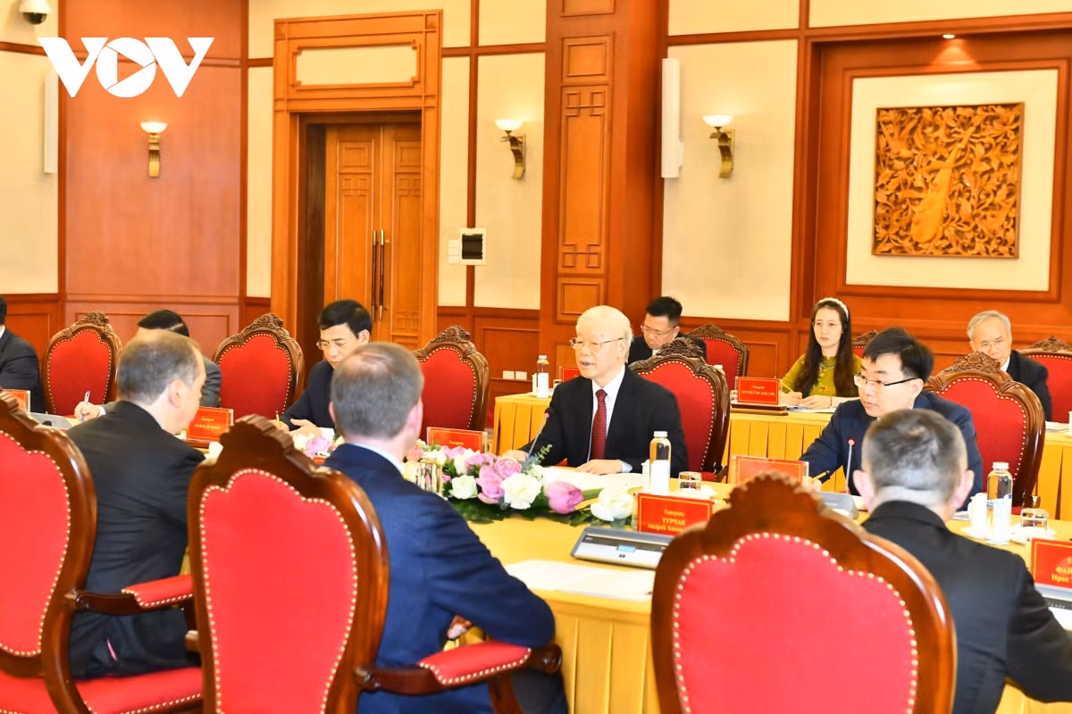 Tong Bi thu hoi dam voi Chu tich Dang Nuoc Nga Thong nhat Dmitry Medvedev-Hinh-4