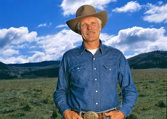 Ted Turner hiện đang sở hữu 2 triệu mẫu đất (8093,71 km²) trải dài trên 12 tiểu bang và Argentina, đồng thời là chủ nhân mới của khu đồn điền Nonami nổi tiếng với hoạt động săn bắt chim cút.