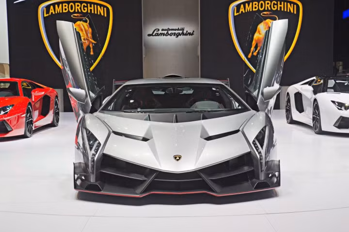 Veneno là sản phẩm mới nhất của Lamborghini, vừa mới ra mắt trong năm nay.