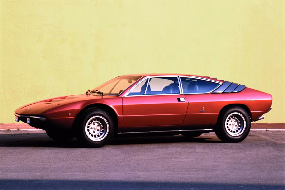 Urraco (1972-1979) chinh phục khách hàng của thập niêm 70 bằng thiết kế vô cùng mềm mại.