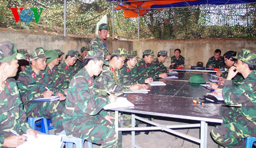 Quán triệt nhiệm vụ chiến đấu.