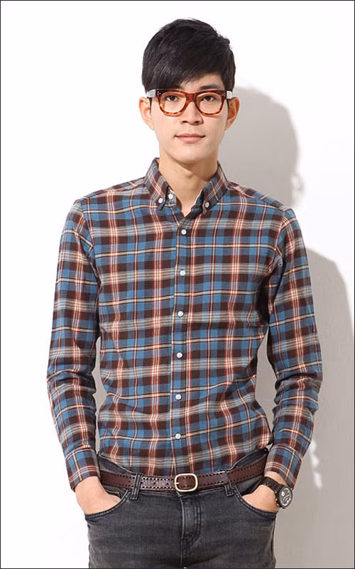 Mặt tròn, da trắng: Đàn ông có khuôn mặt tròn, da trắng thường tài vận hanh thông, sáng sủa. Bạn rất biết tìm kiếm, nắm bắt những cơ hội ngàn vàng để kiếm tiền và là người rất giỏi tích lũy của cải.