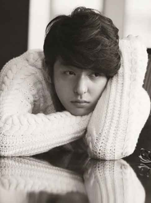 Mặt tròn: Người có tướng mặt tròn thường gây ấn tượng ở vẻ viên nhuận. Họ thường là người tốt tính. Xét ở khía cạnh nhân tướng học, người mặt tròn thường có nhân duyên và tài vận cực sáng sủa.