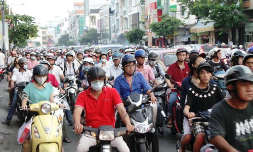 Kẹt xe kéo dài nhiều giờ sau khi xảy ra vụ việc.