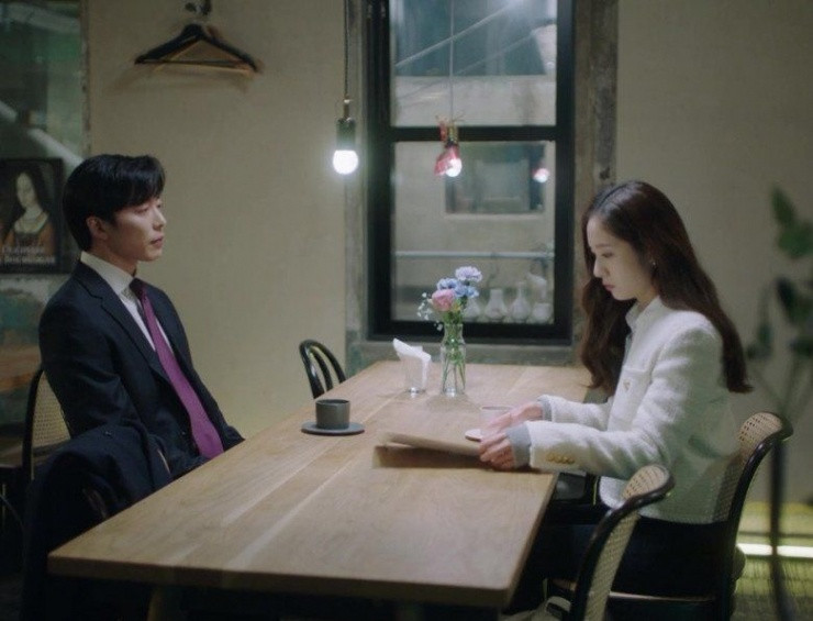 Vợ tổ chức tiệc sinh nhật lãng mạn nhưng chìa tờ giấy khiến tôi sốc Vo to chuc tiec sinh nhat lang man nhung chia to giay khien toi soc