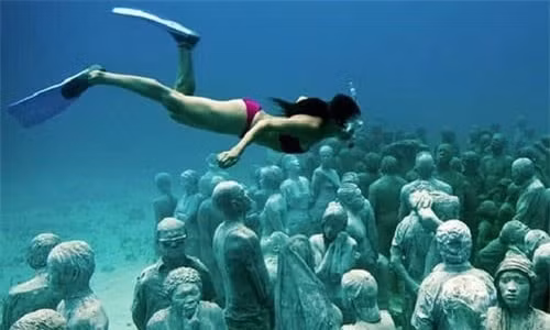 Nhung thanh pho co 'ngu vui' duoi nuoc bien tung vo cung sam uat