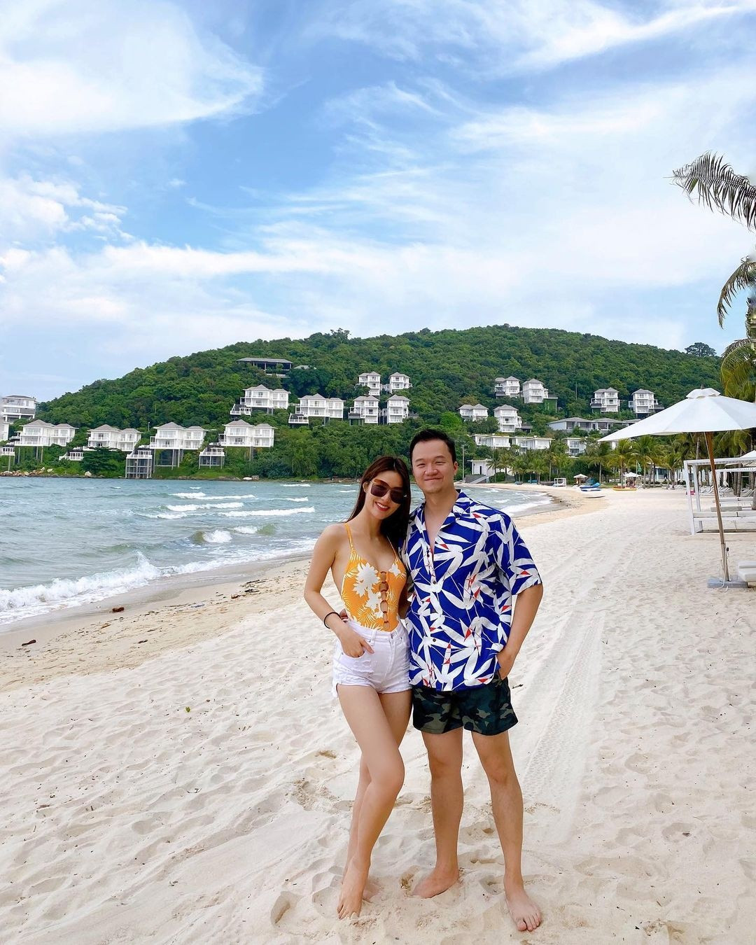 Diễn viên tâm sự ở tuổi ngoài 30, cô đã sẵn sàng để bước vào cuộc sống hôn nhân. "Tôi không tin lắm vào hôn nhân nhưng luôn có hy vọng và chuẩn bị sẵn sàng tâm lý cho việc kết hôn. Tôi đang chuẩn bị để bước sang giai đoạn hôn nhân. Tôi thích sống chung với gia đình bạn trai. Từ xưa, cuộc sống của tôi luôn đơn chiếc vì lúc nào cũng chỉ có hai mẹ con. Sống bên gia đình bạn trai, có sự đủ đầy, tôi cảm thấy ấm áp", cô bày tỏ.