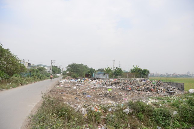 Nghin tan rac dot giua duong do 'tac' bai rac-Hinh-2