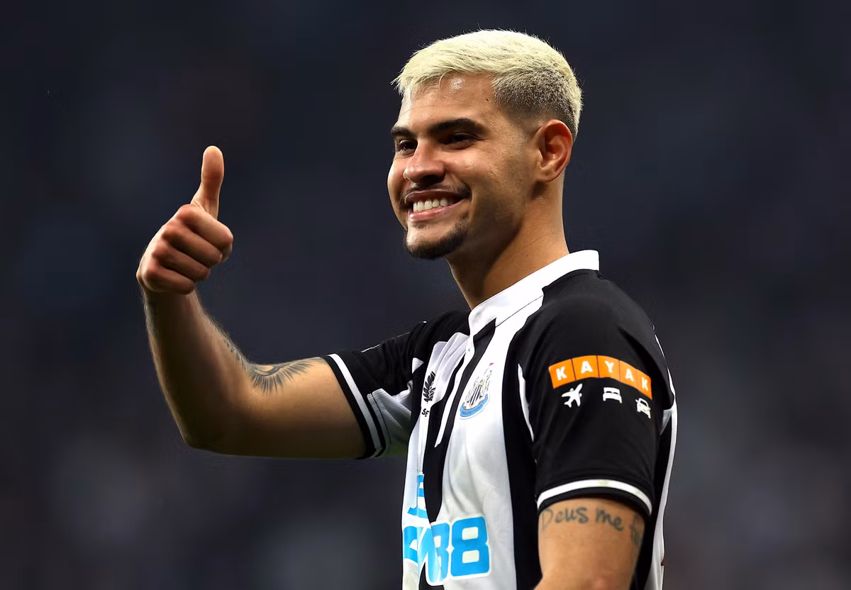 8. Bruno Guimaraes (Newcastle United): Anh là một trong những ngôi sao giúp Newcastle vươn lên xếp thứ ba trên bảng xếp hạng Premier League 2022/23. Guimaraes là thủ lĩnh tuyến giữa của Newcastle với 3 bàn và 3 kiến tạo từ đầu mùa.