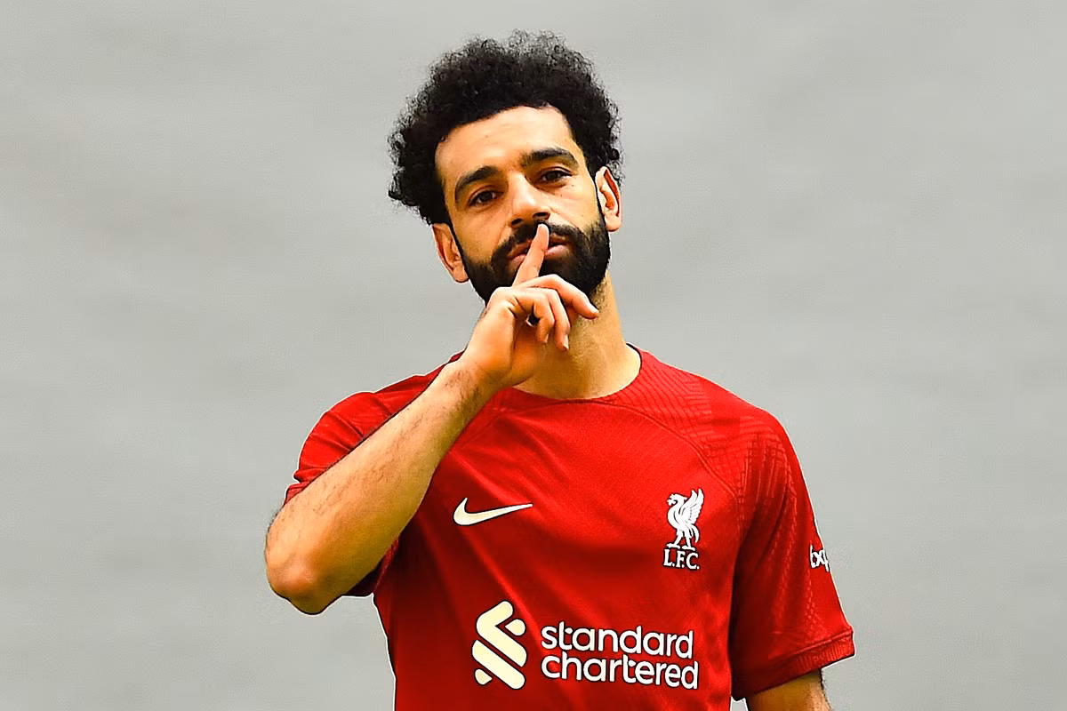 9. Mohamed Salah (Liverpool): Dù Liverpool có khởi đầu chậm tại Premier League và Champions League nhưng tiền đạo người Ai Cập vẫn là điểm sáng của đội với 14 bàn thắng ở hai đấu trường từ đầu mùa. Salah phải gánh vác nhiều trách nhiệm hơn trên hàng công sau sự rời đi của Sadio Mane.