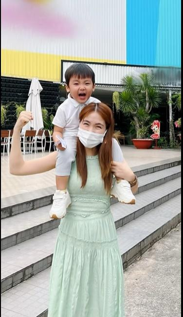 Phan ung Hoa Minzy khi duoc khuyen nhanh co ban trai