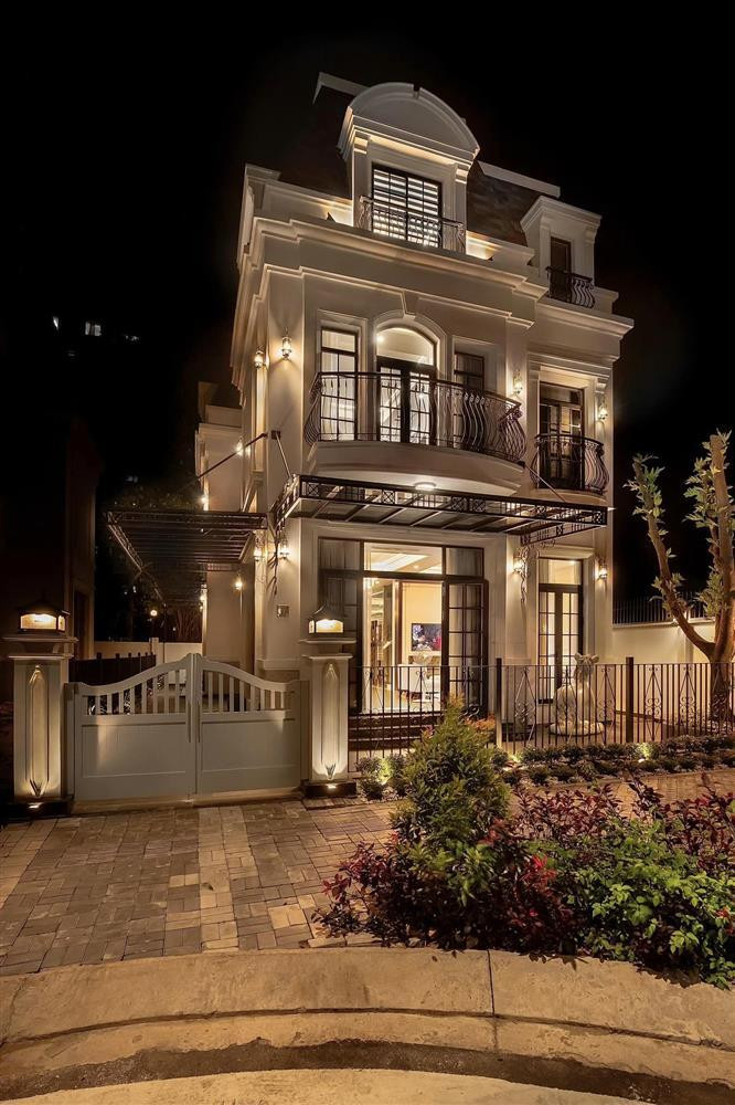 ới đây trên trang cá nhân, Đoàn Di Băng đã show toàn bộ căn hộ trị giá 40 tỷ cô tặng bố mẹ ruột. Bất động sản nằm trong một khu đô thị cao cấp trên địa bàn TP.HCM.