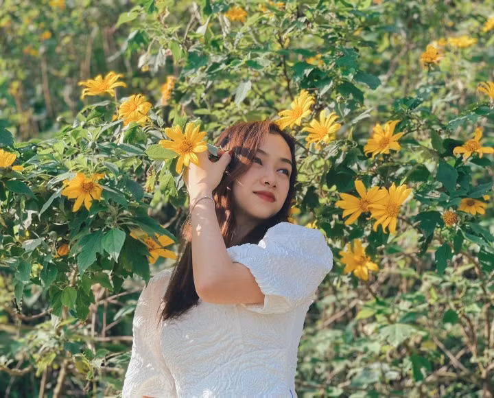 Nhiều ý kiến dự đoán, nếu không đăng quang, Nguyễn Ngọc Mai cũng phải chắc suất Á hậu hay lọt Top 5 chung cuộc.